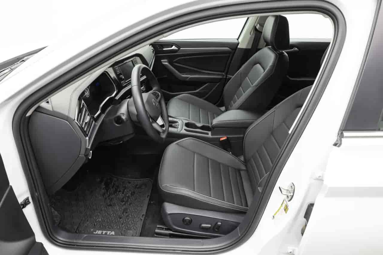 VOLKSWAGEN Jetta - 10
