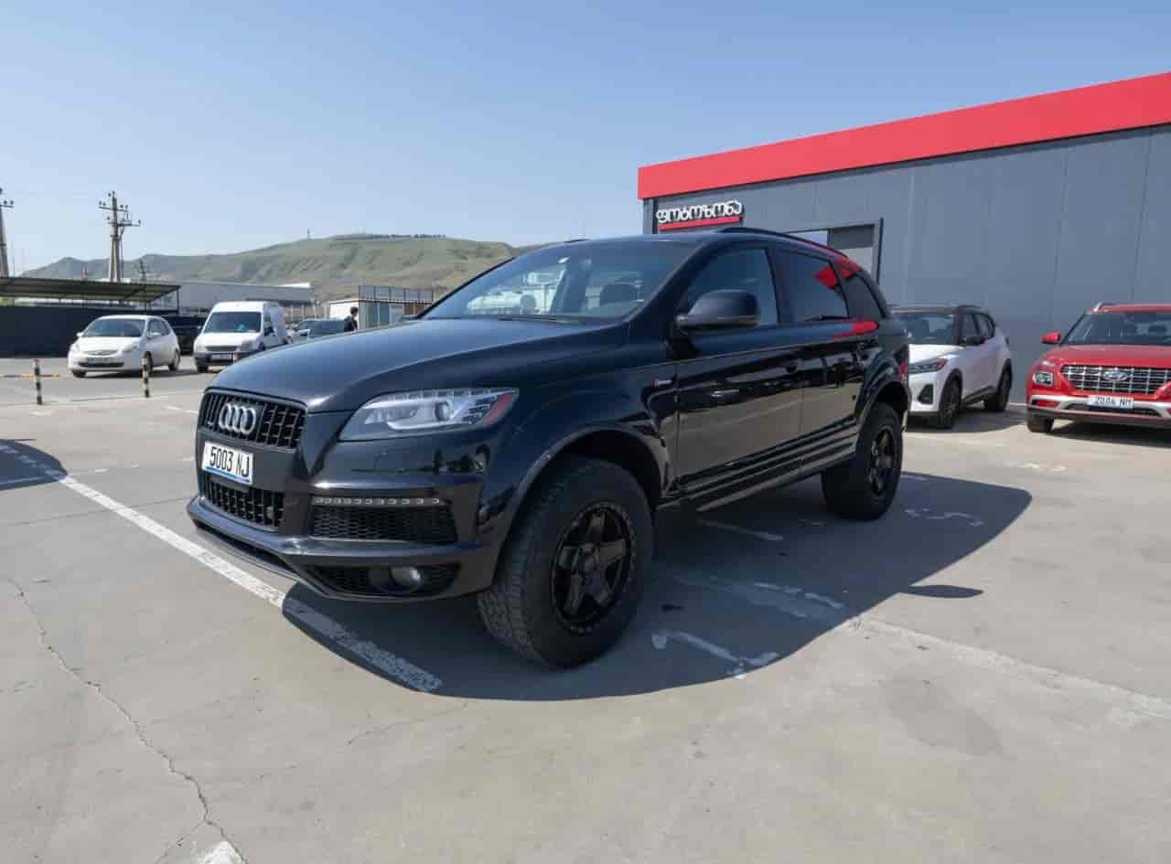 AUDI Q7 - 1