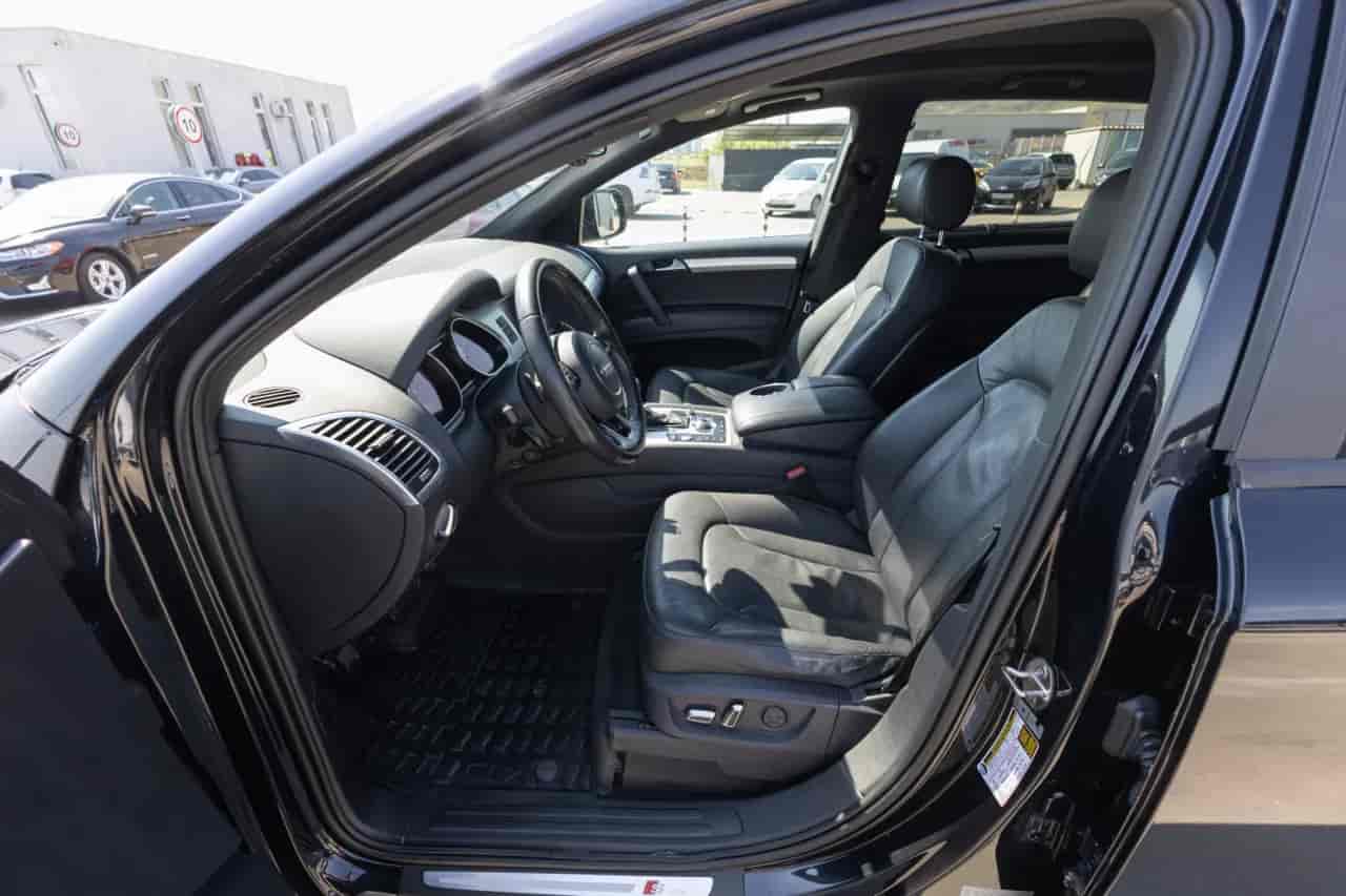 AUDI Q7 - 10