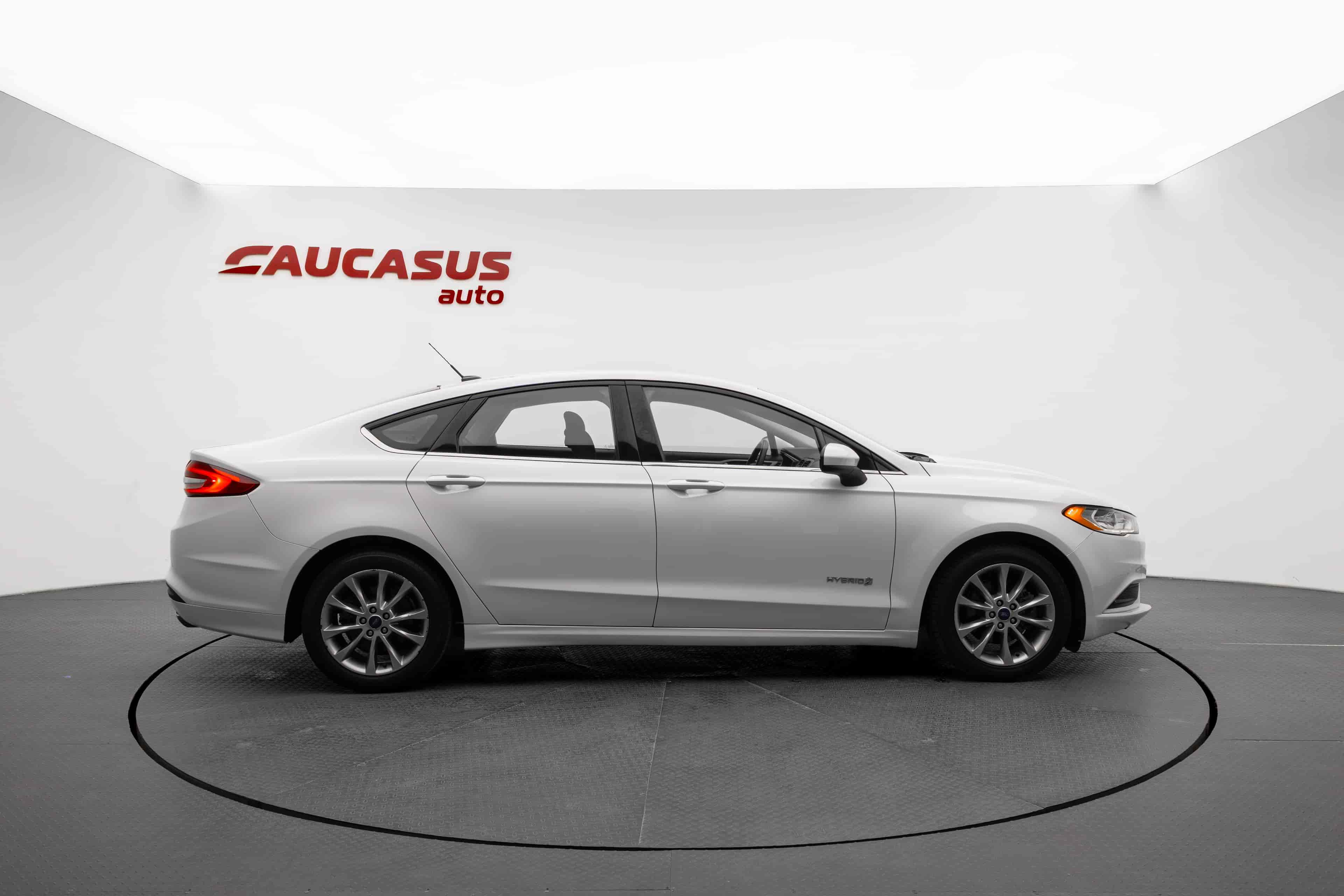 FORD Fusion - 4