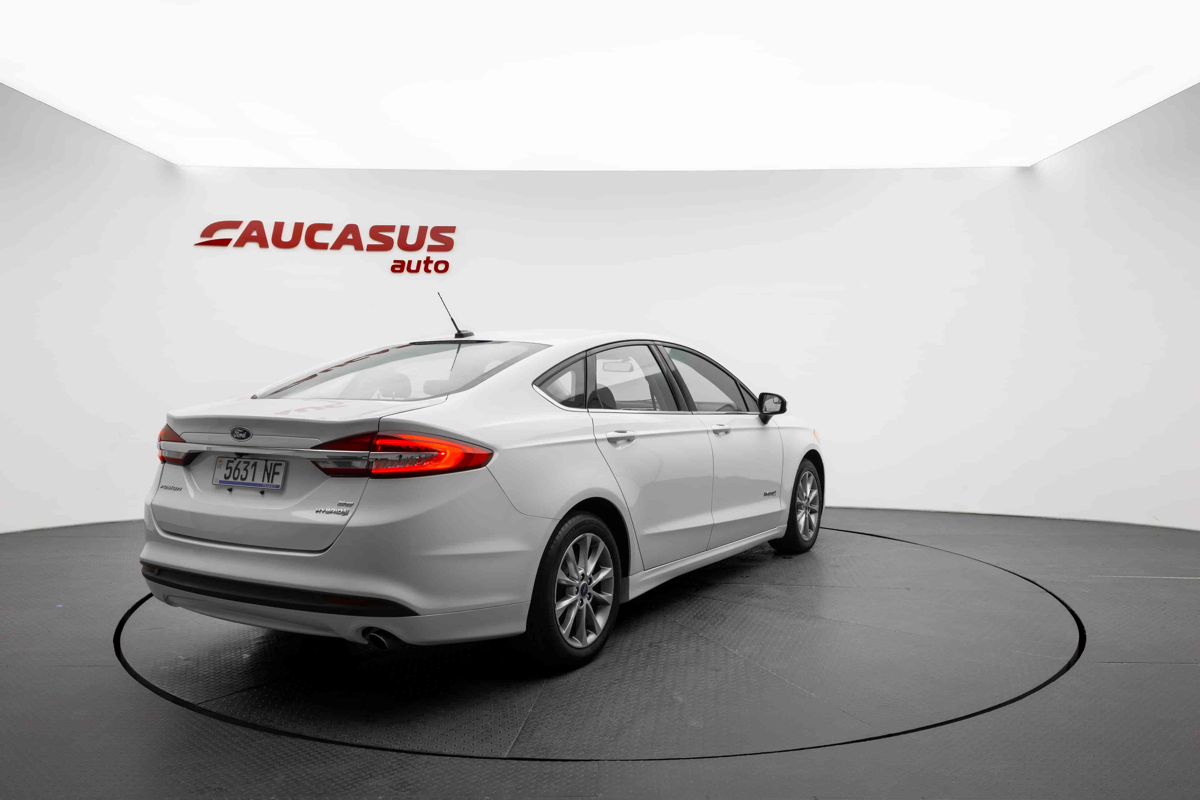 FORD Fusion - 5
