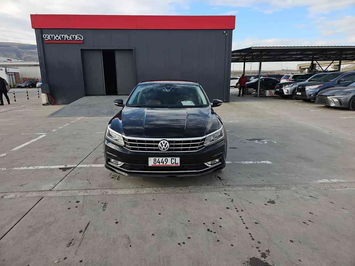 VOLKSWAGEN Passat - 2