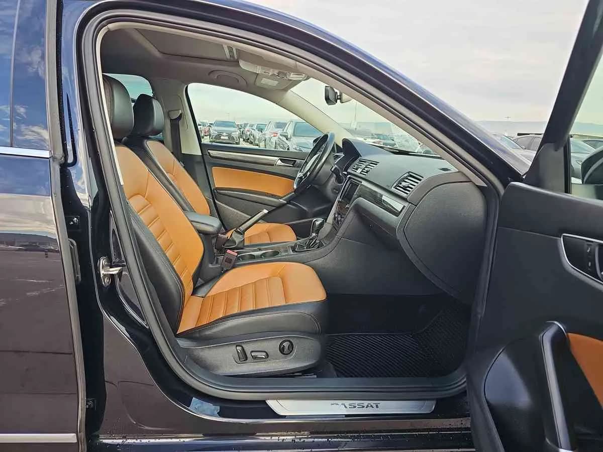 VOLKSWAGEN Passat - 10