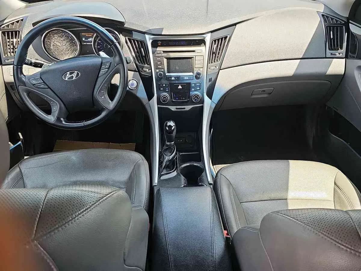 HYUNDAI Sonata - 8