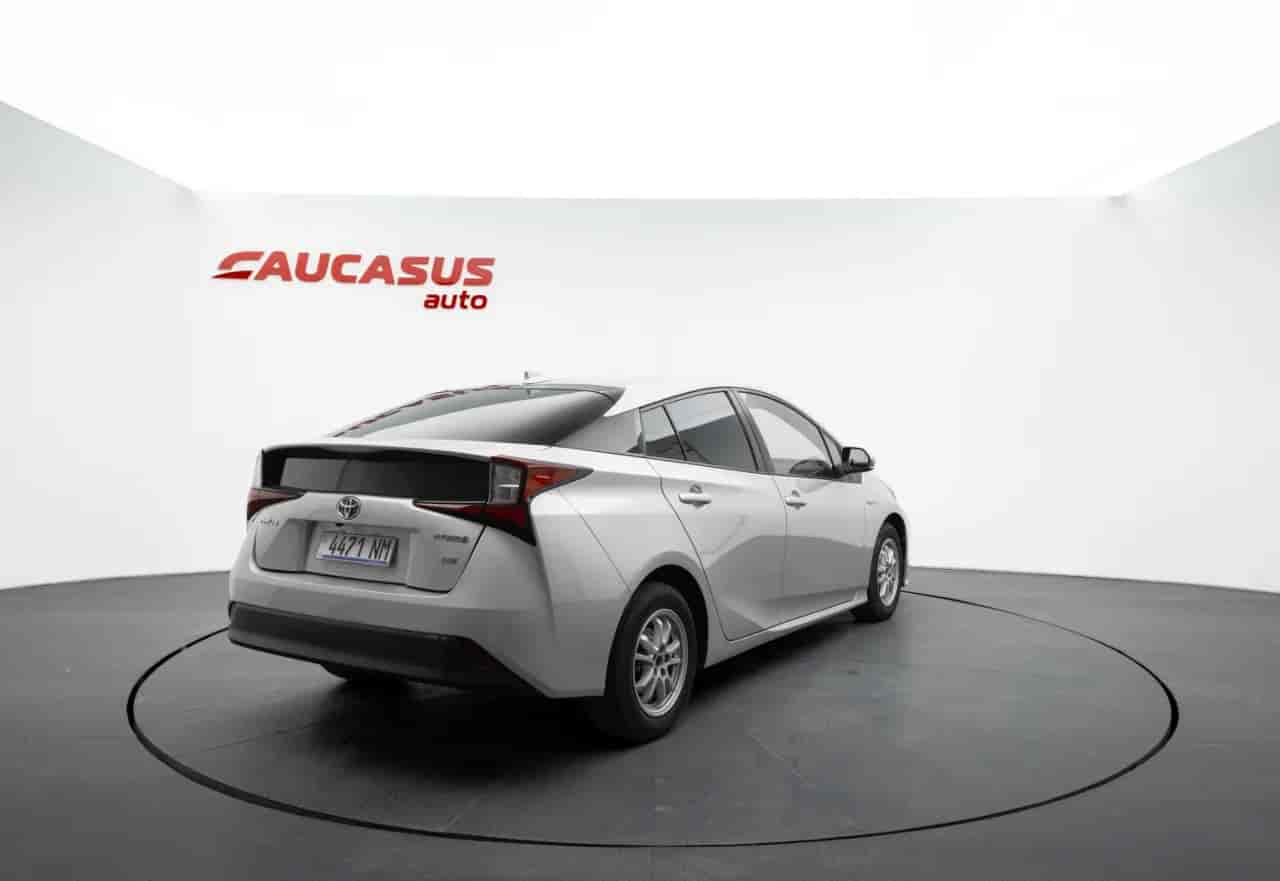 TOYOTA Prius - 4