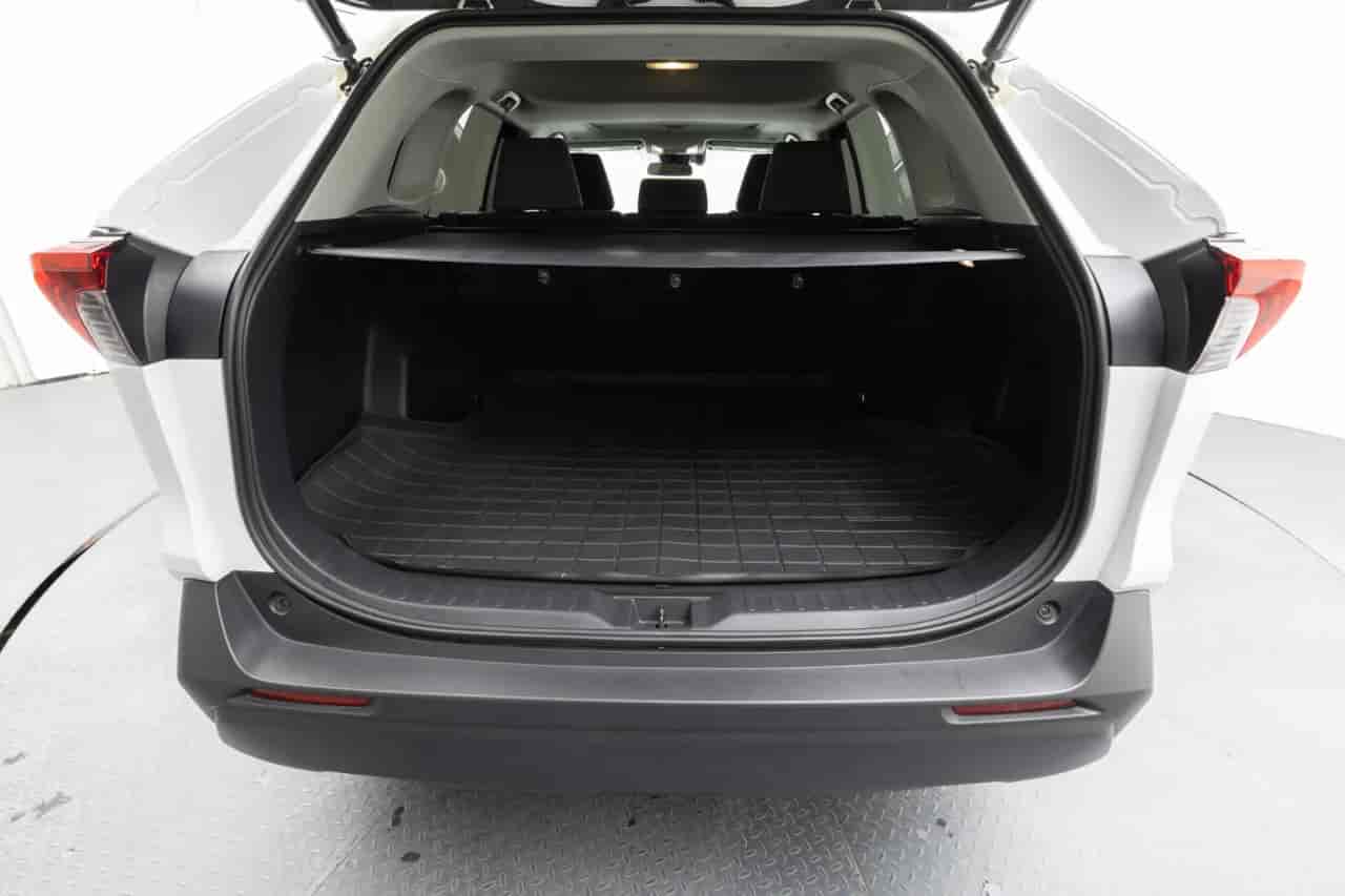 TOYOTA RAV4 - 7