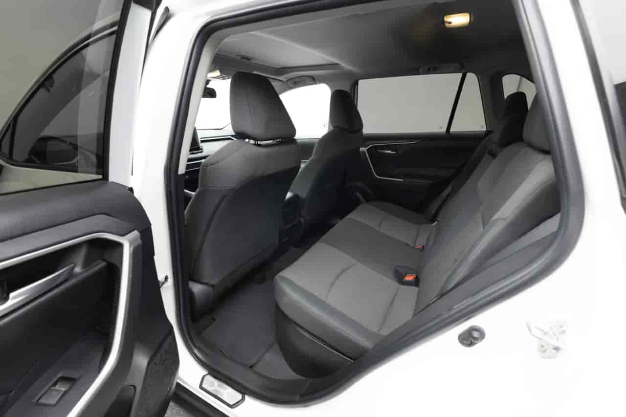 TOYOTA RAV4 - 8
