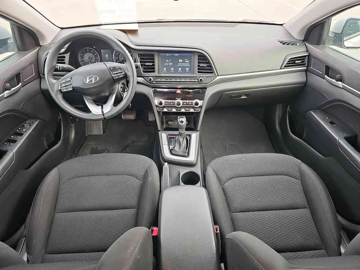 HYUNDAI Elantra - 8
