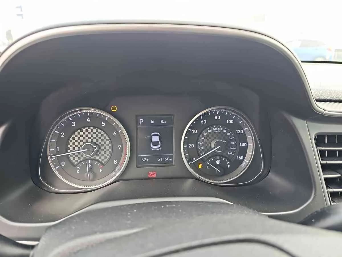 HYUNDAI Elantra - 10