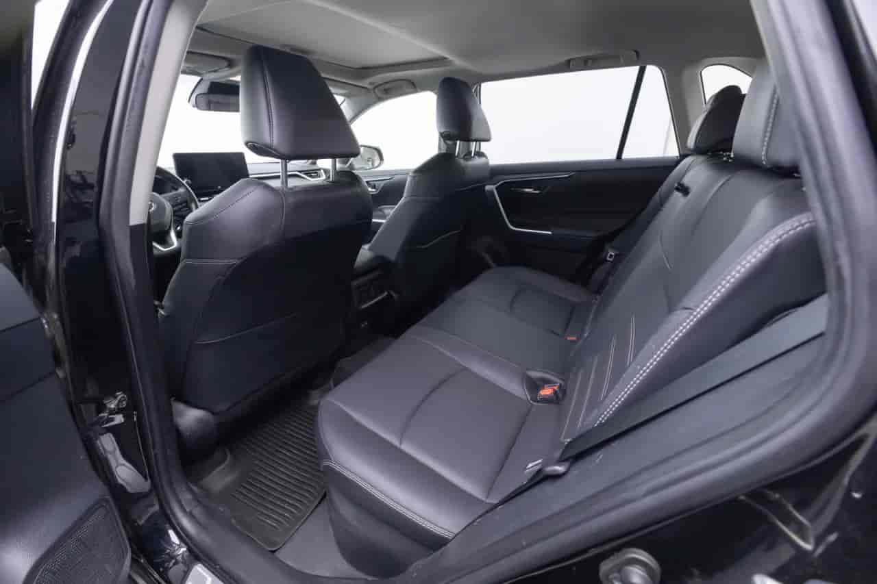 TOYOTA RAV4 - 8