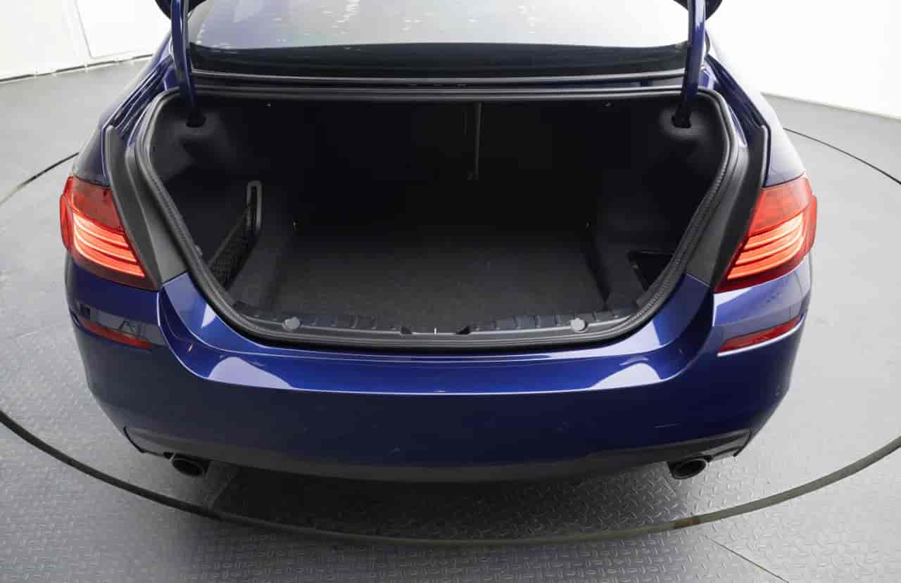 BMW 5-Series - 7
