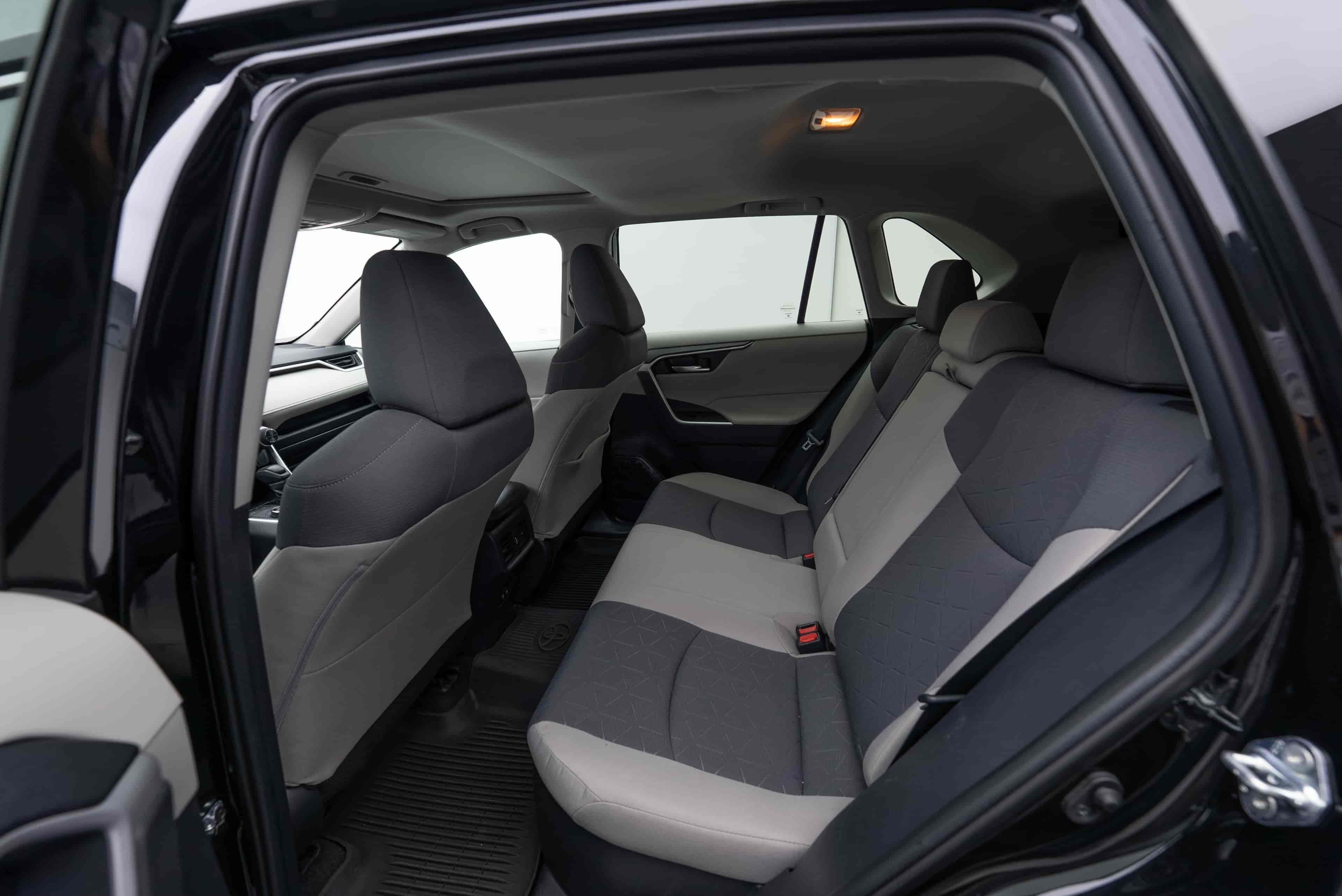 TOYOTA RAV4 - 8