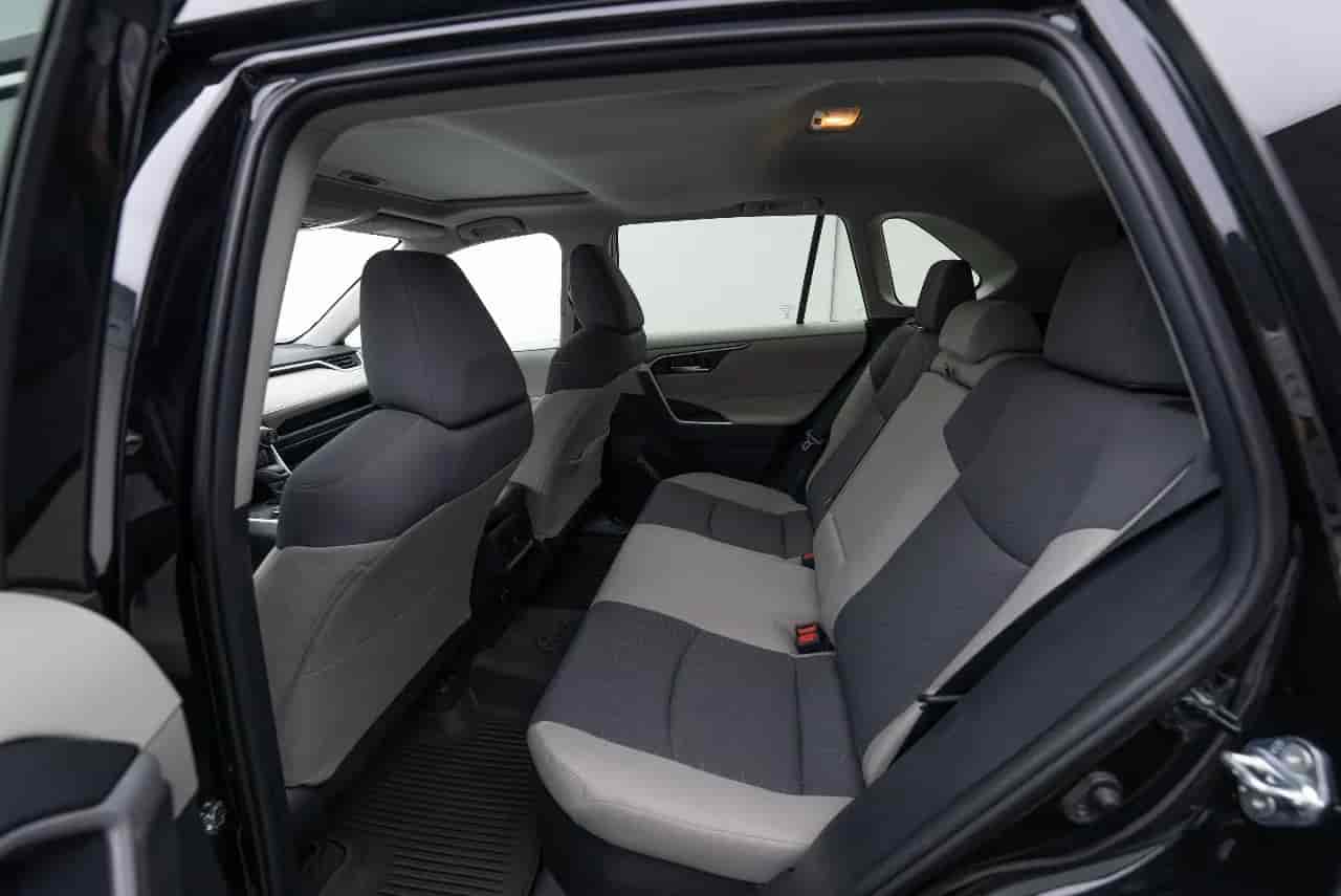 TOYOTA RAV4 - 8