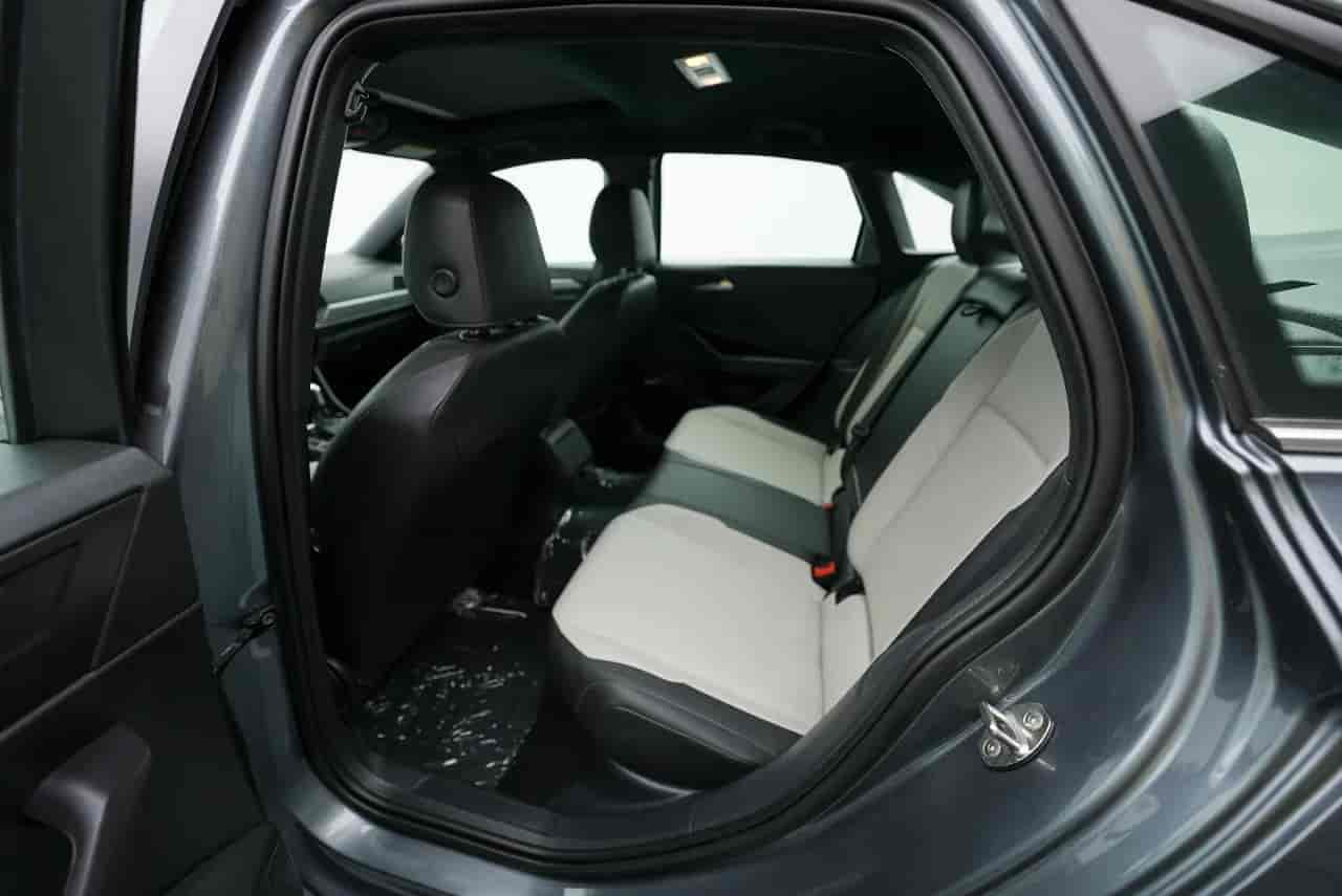 VOLKSWAGEN Jetta - 8