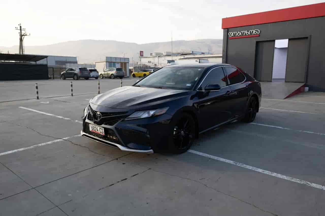 TOYOTA Camry - 1