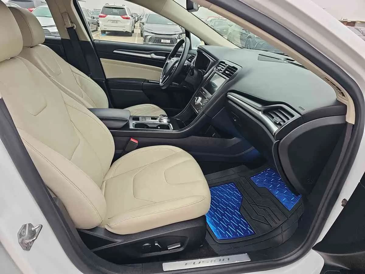 FORD Fusion - 4