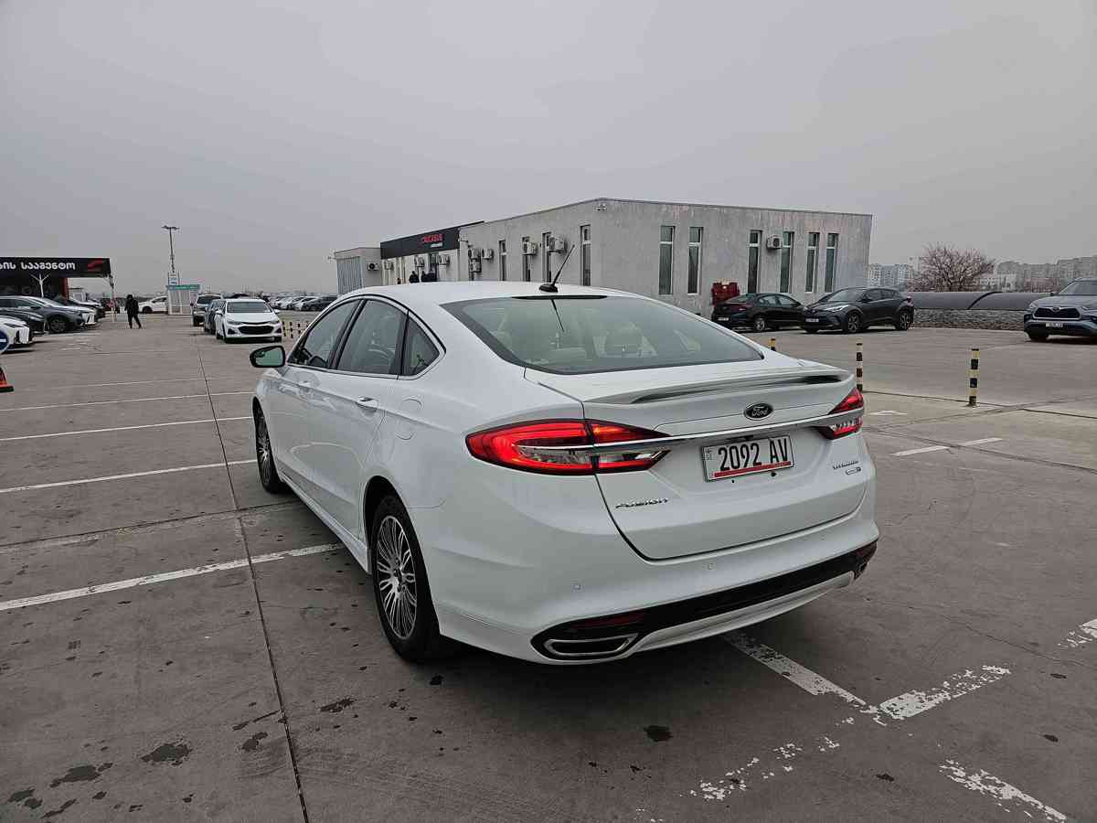 FORD Fusion - 8
