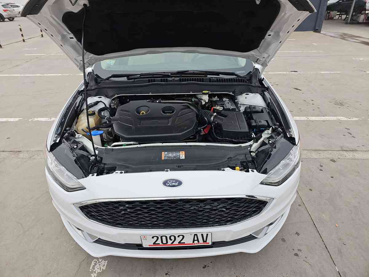 FORD Fusion - 10