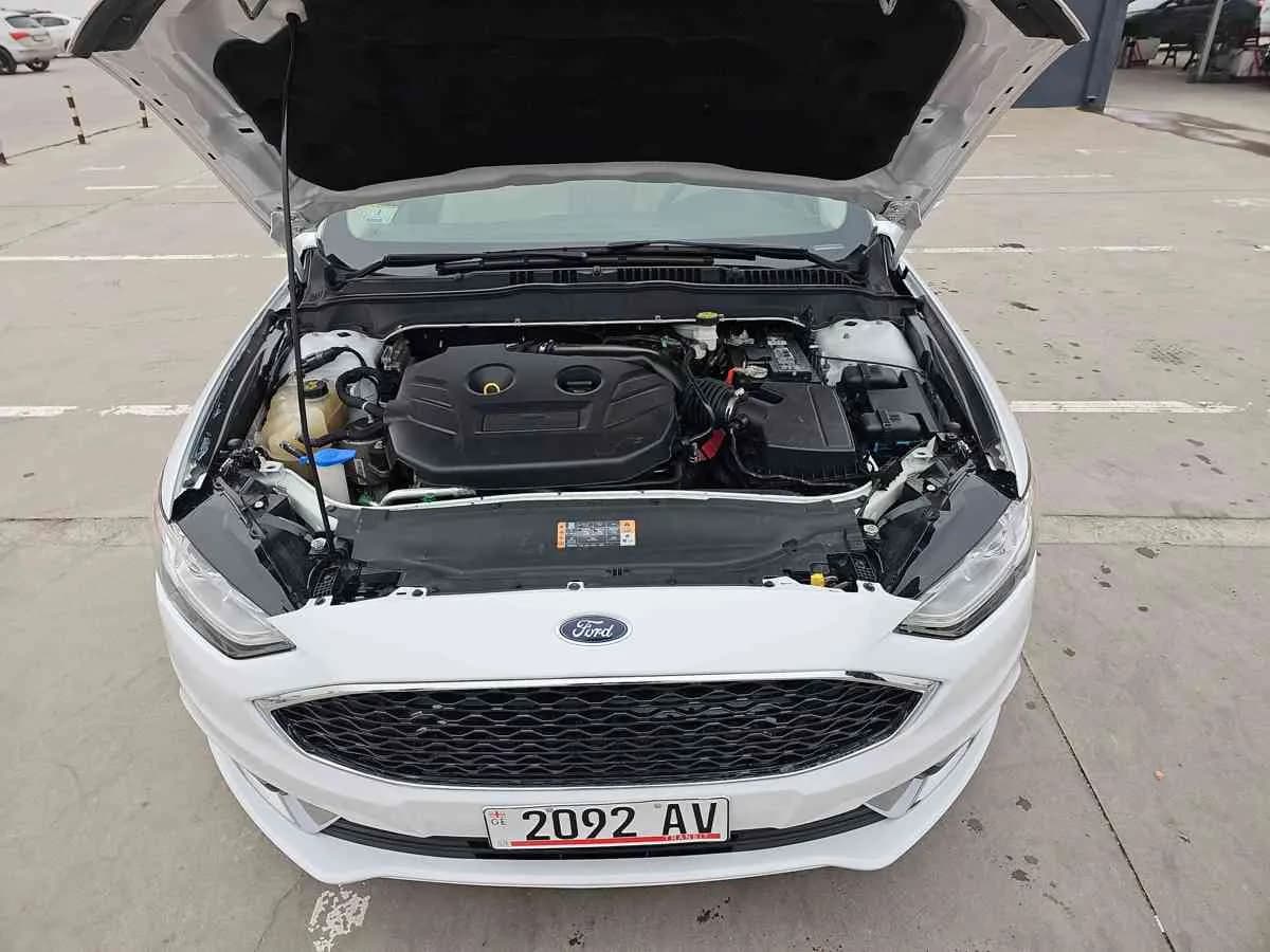 FORD Fusion - 10