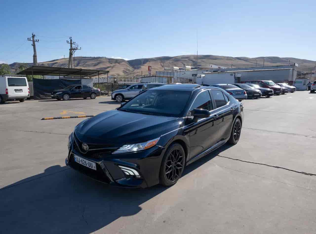TOYOTA Camry - 1