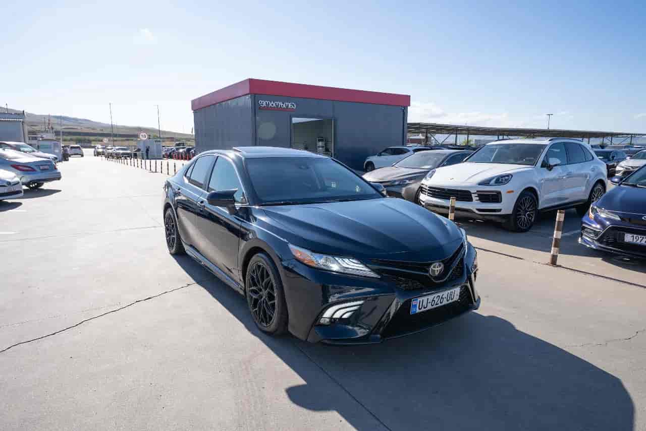 TOYOTA Camry - 3