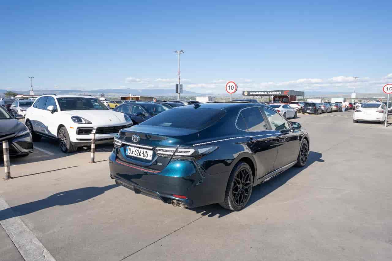 TOYOTA Camry - 4