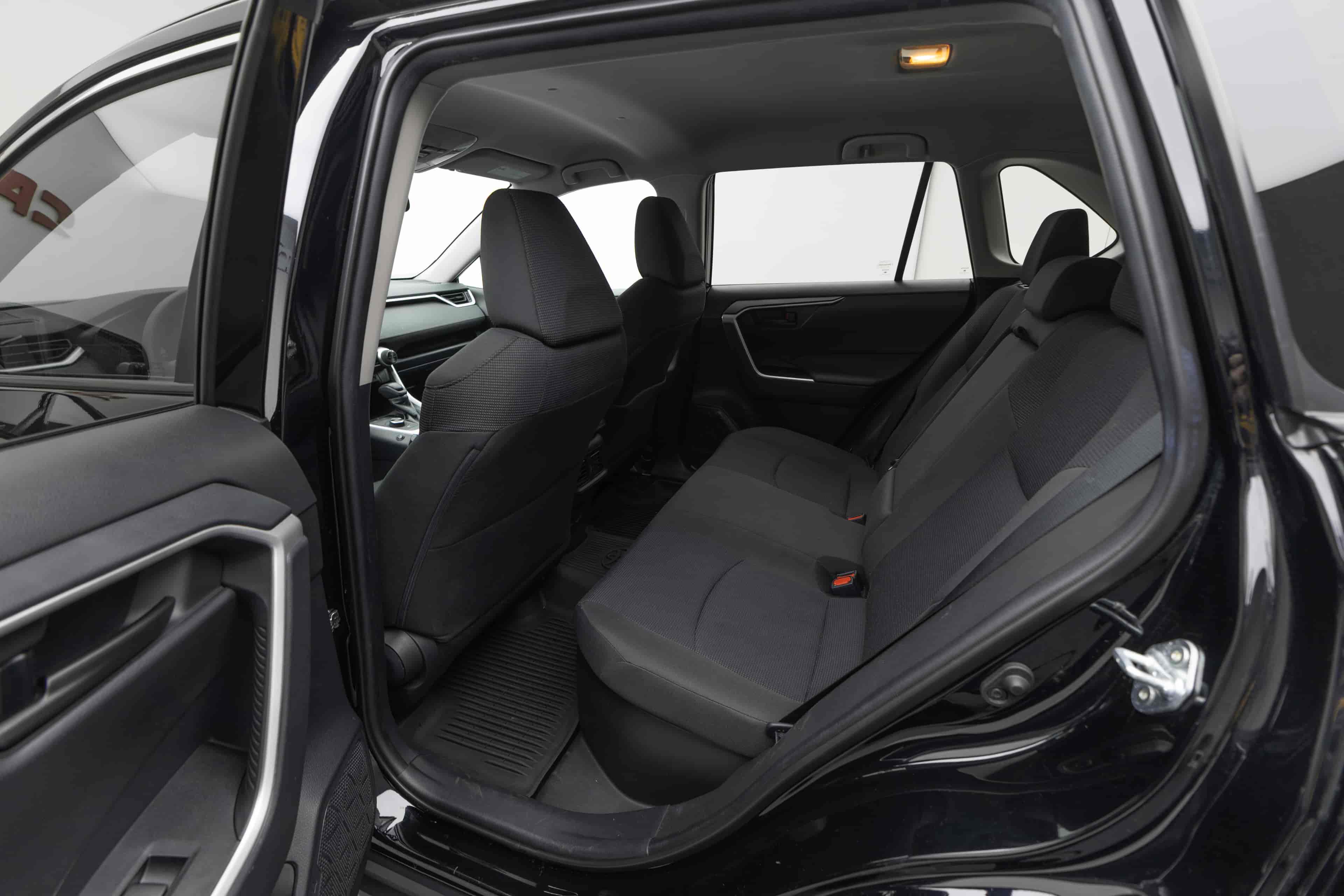 TOYOTA RAV4 - 8