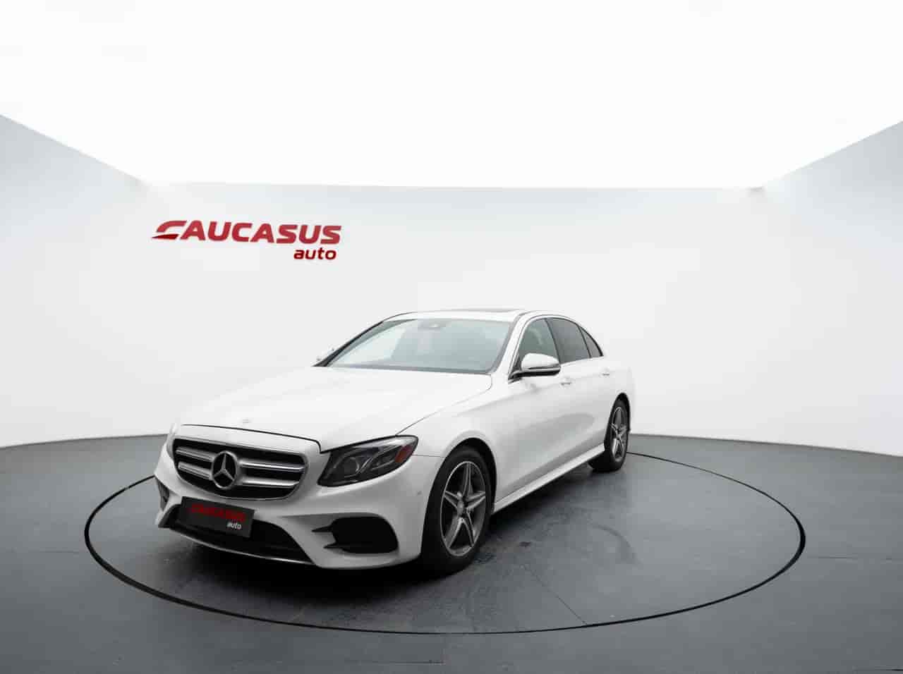 MERCEDES-BENZ E-Class - 1