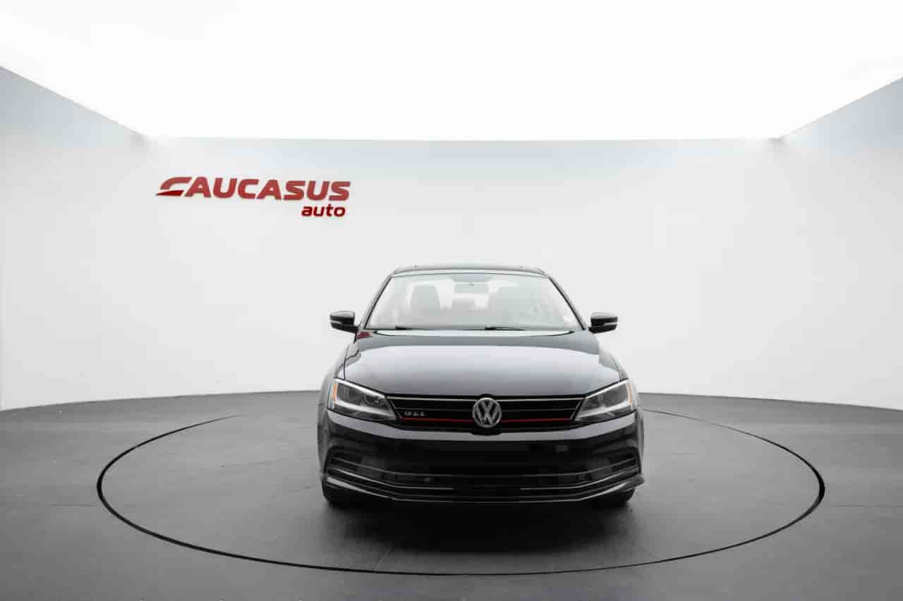 VOLKSWAGEN Jetta - 2