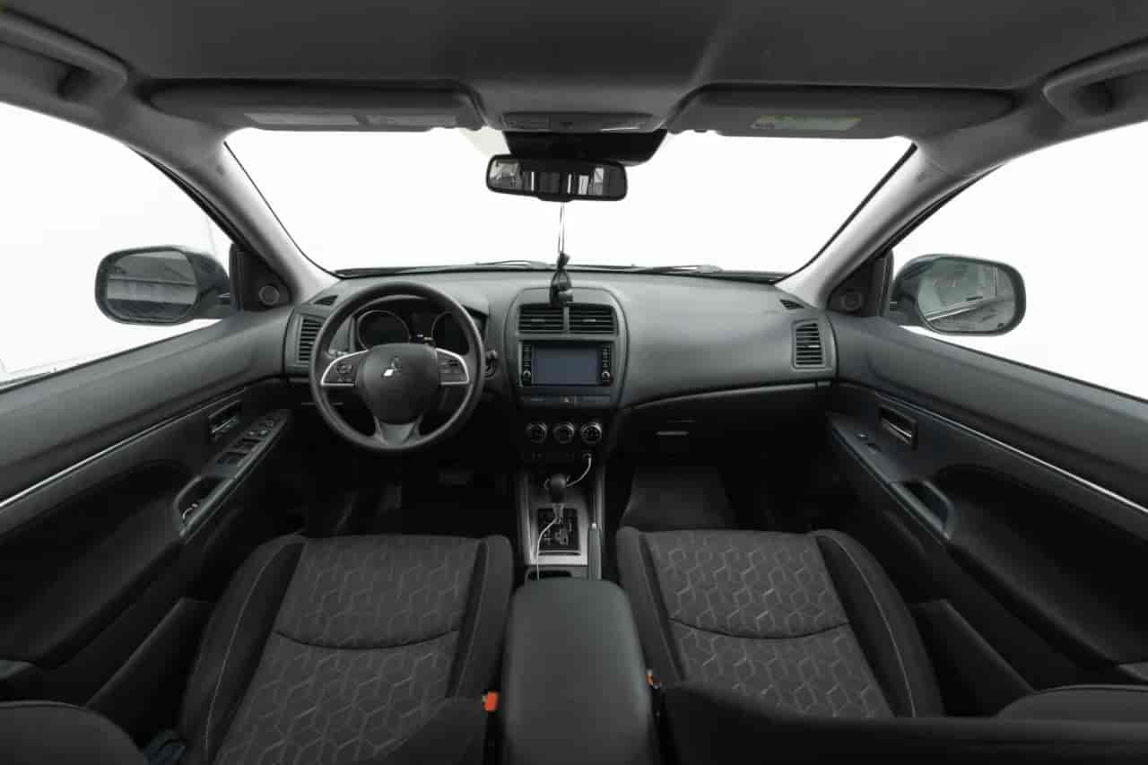 MITSUBISHI Outlander - 9
