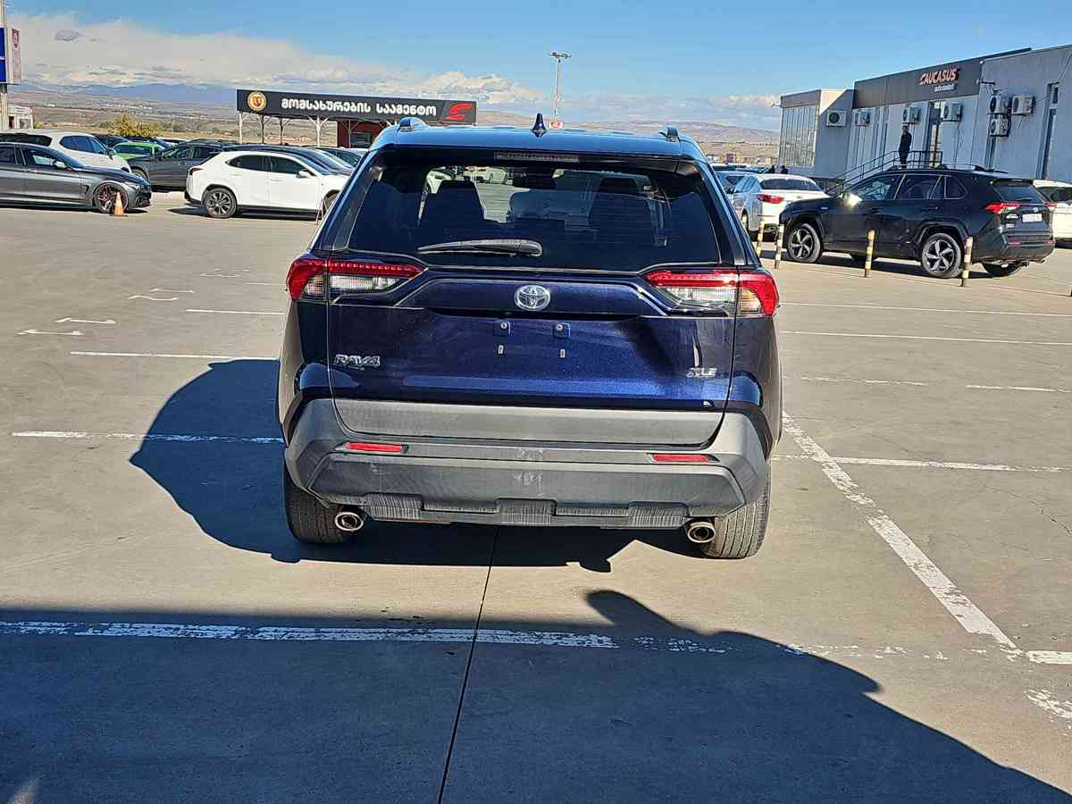 TOYOTA RAV4 - 5
