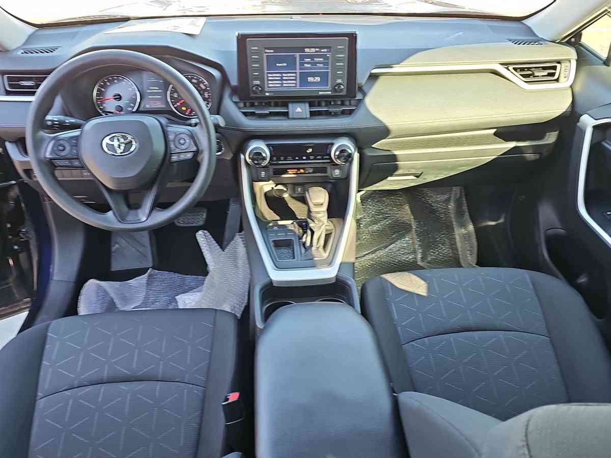 TOYOTA RAV4 - 8