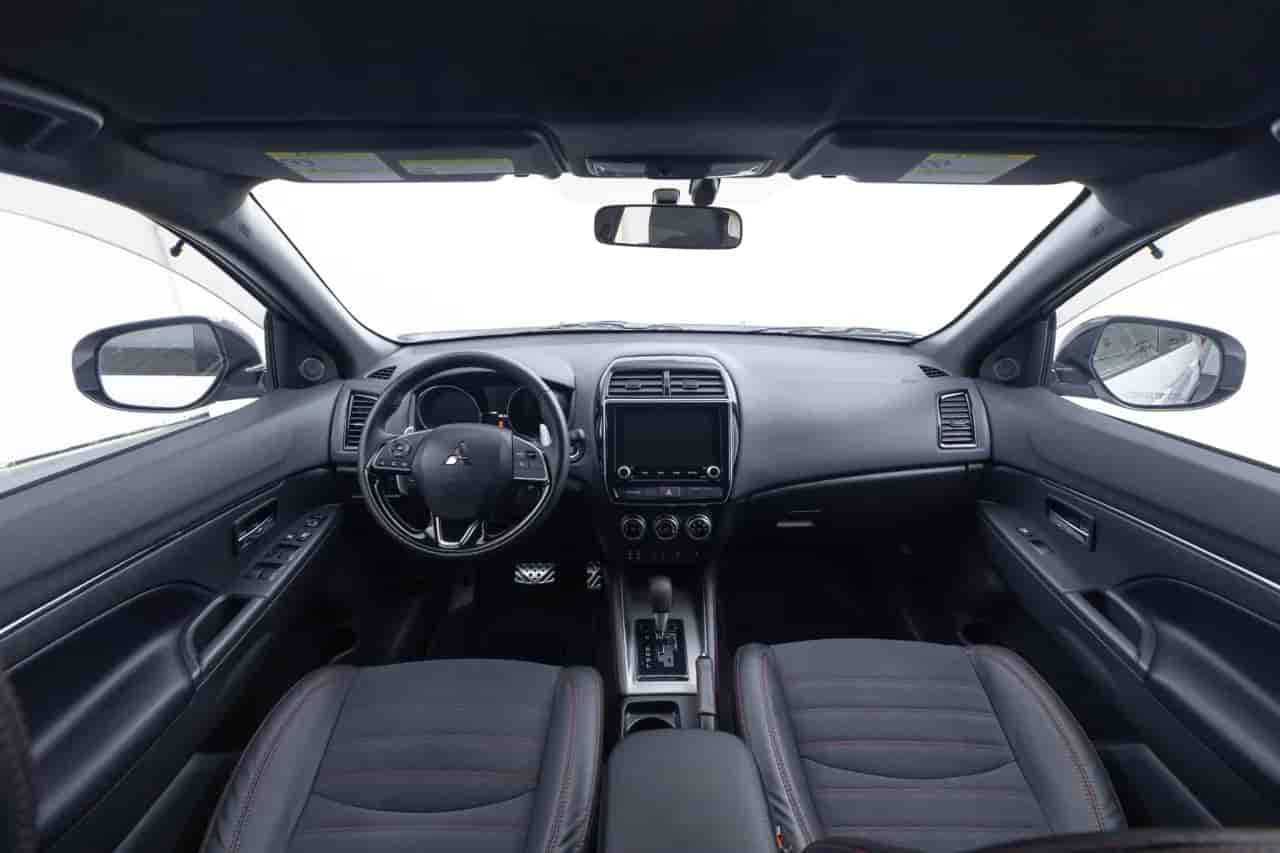 MITSUBISHI Outlander - 9