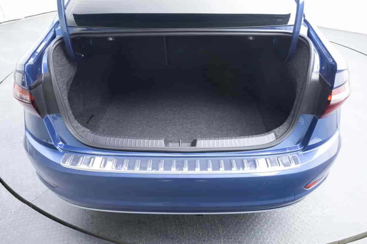 VOLKSWAGEN Jetta - 7