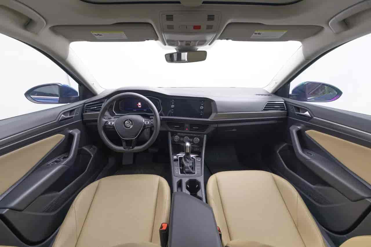 VOLKSWAGEN Jetta - 9