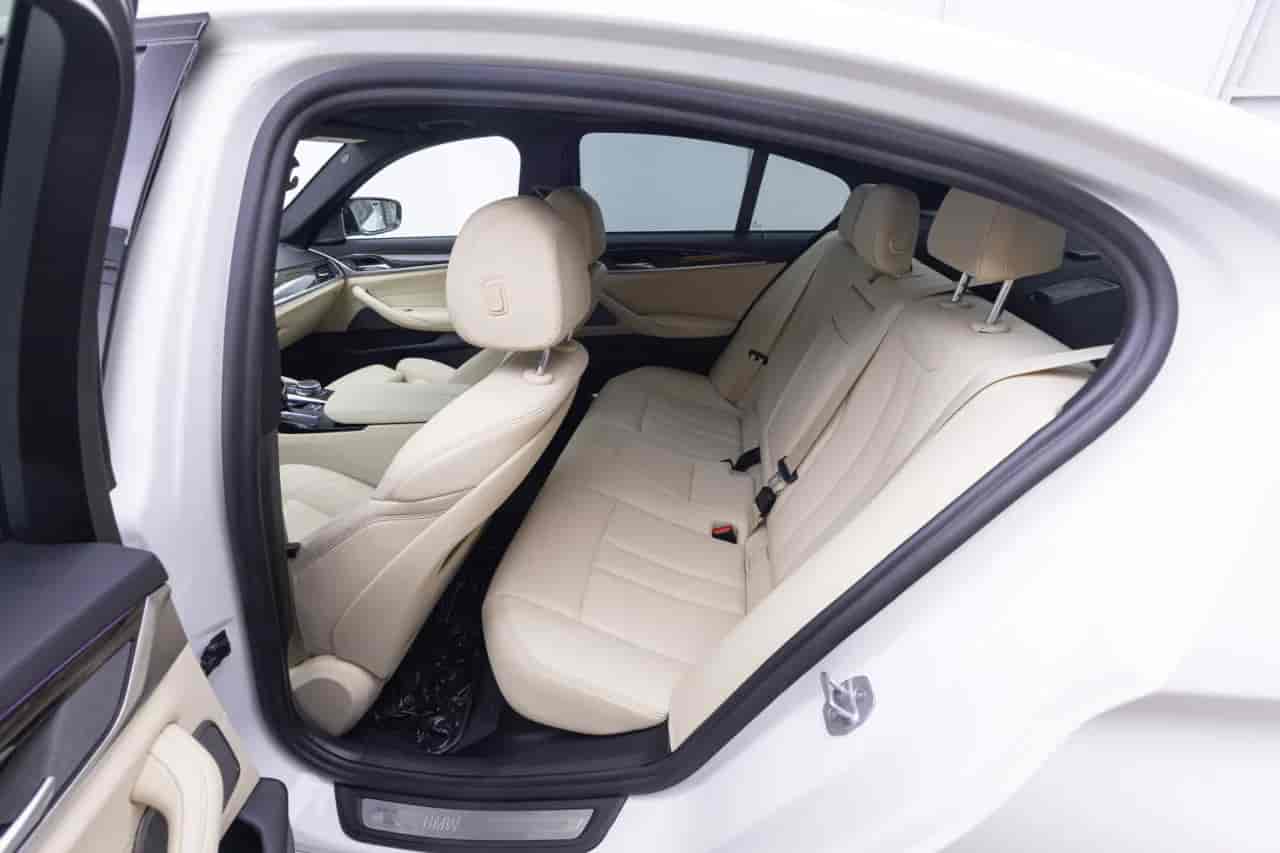 BMW 530i - 8