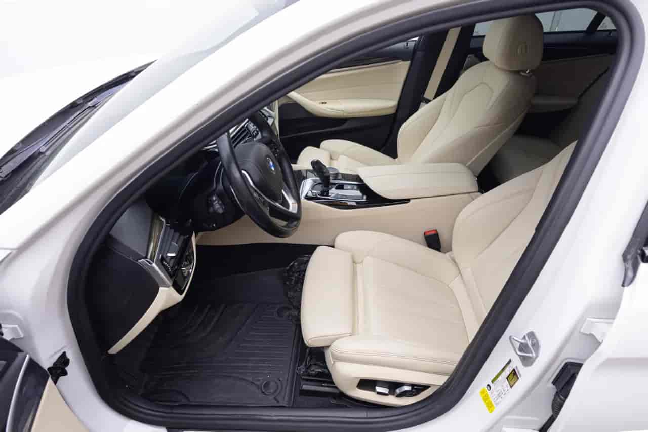 BMW 530i - 10