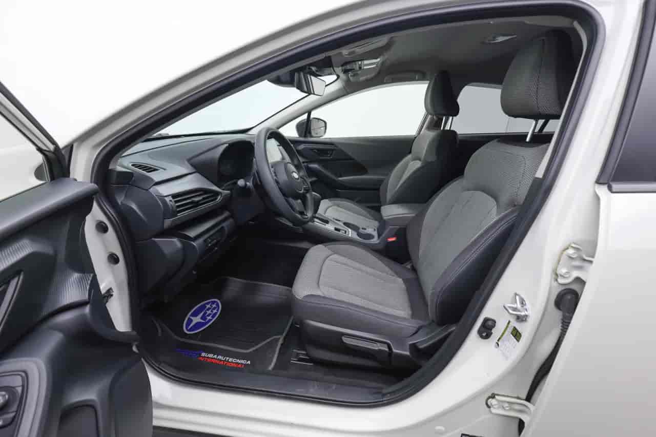 SUBARU Crosstrek - 10