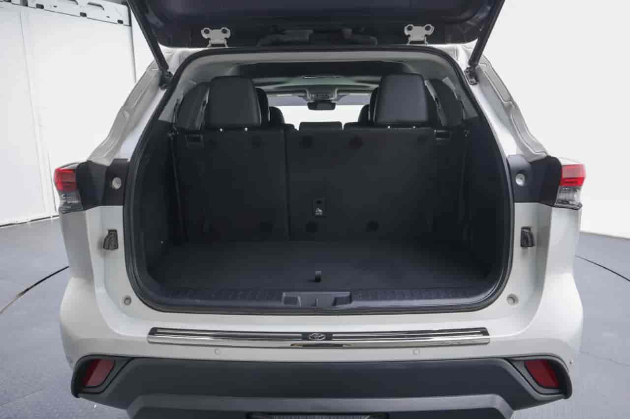 TOYOTA Highlander - 7