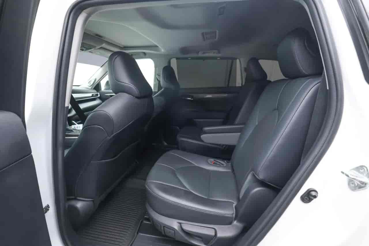 TOYOTA Highlander - 8