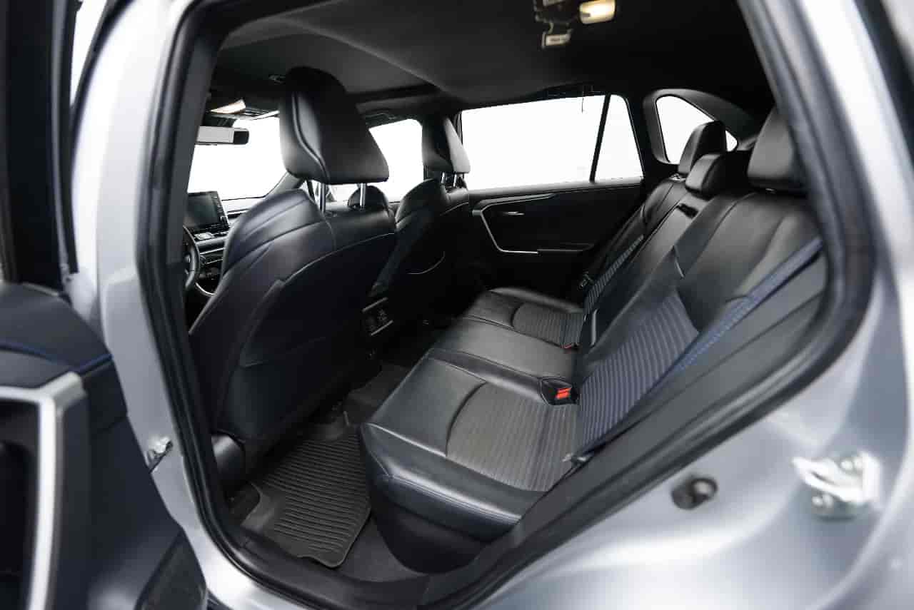 TOYOTA RAV4 - 8