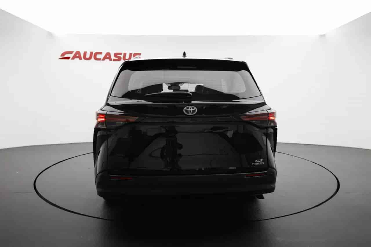 TOYOTA Sienna - 5