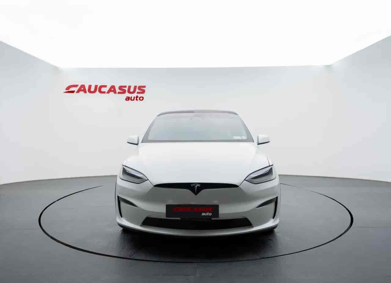 TESLA Model X - 2