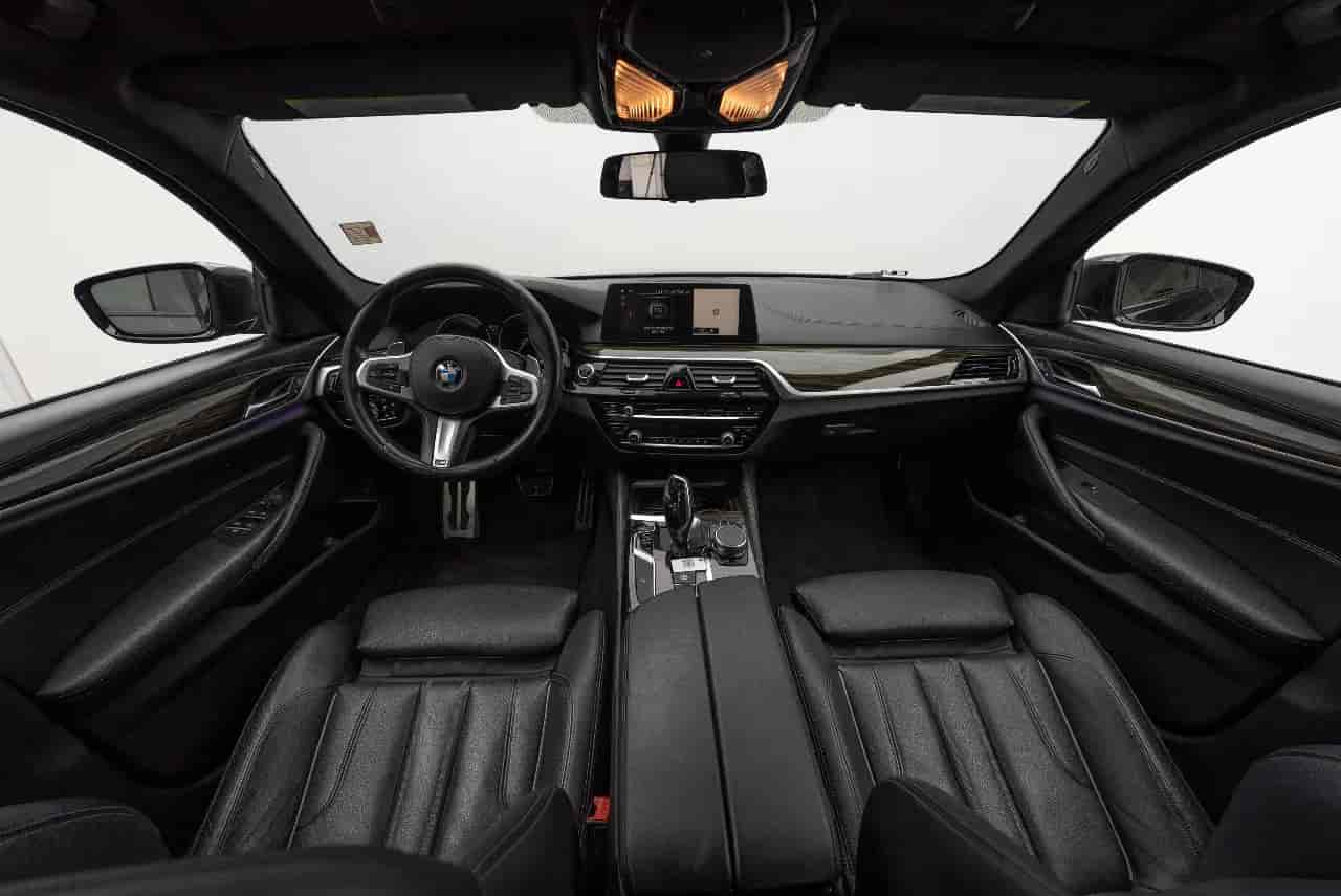 BMW 540i - 9