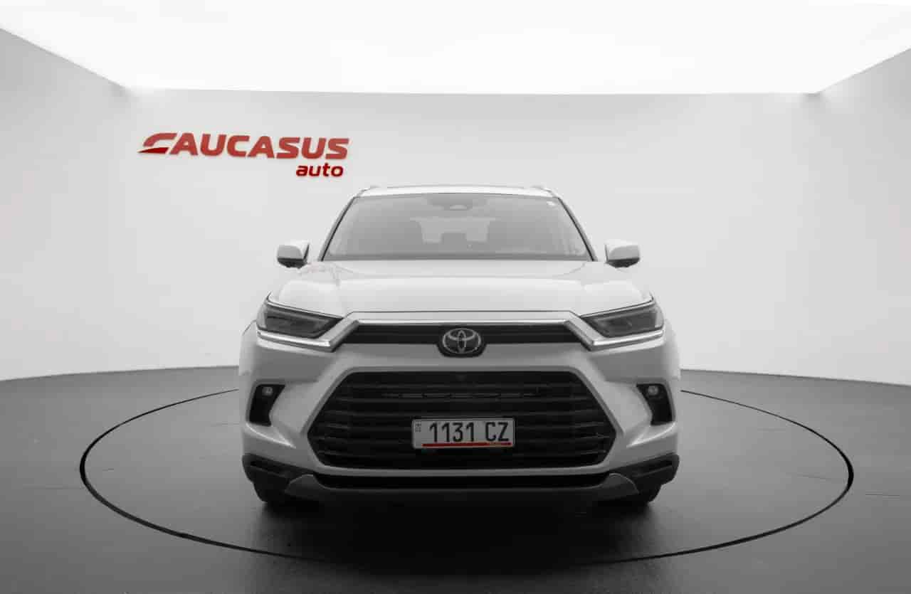 TOYOTA Grand Highlander - 2