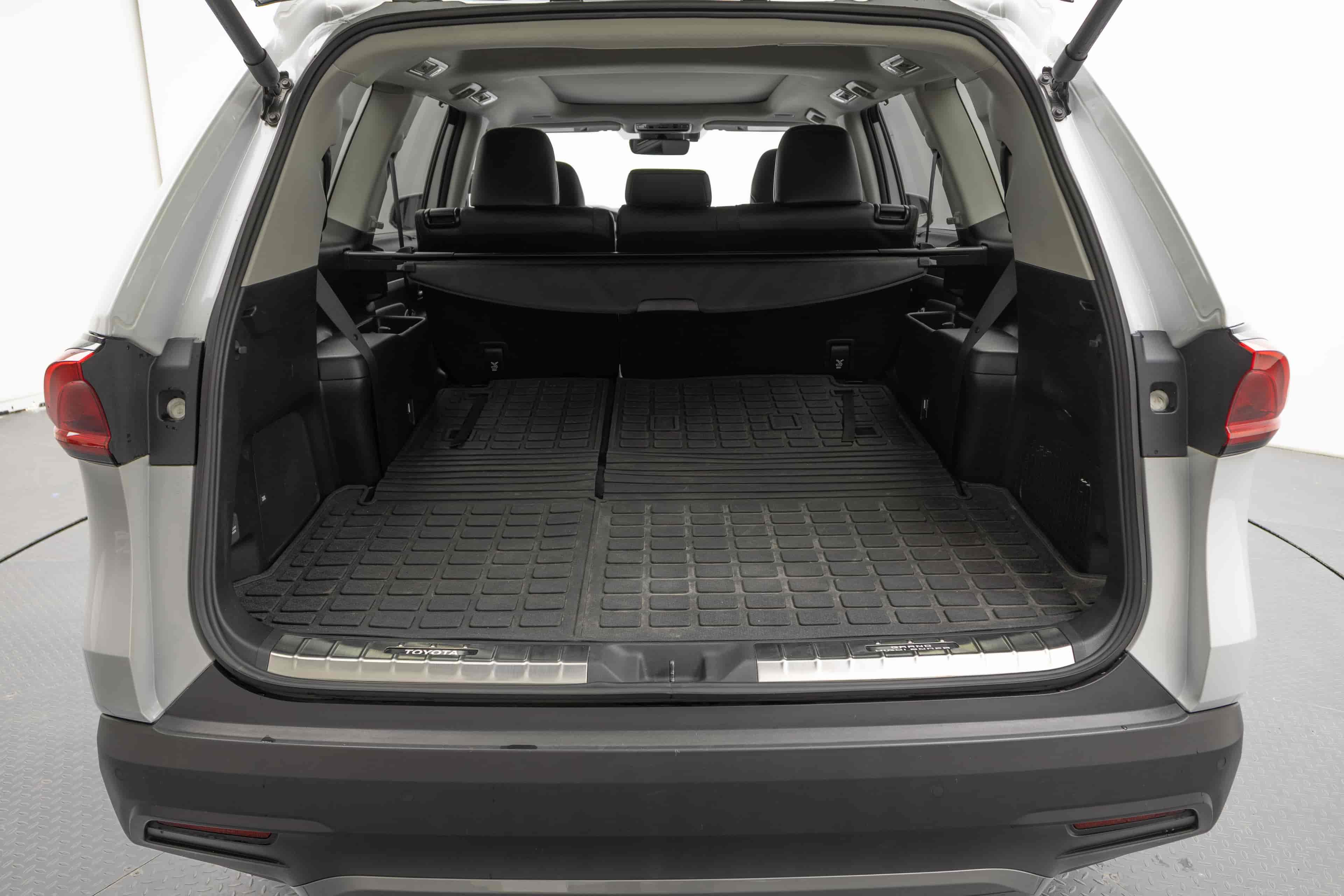 TOYOTA Grand Highlander - 8