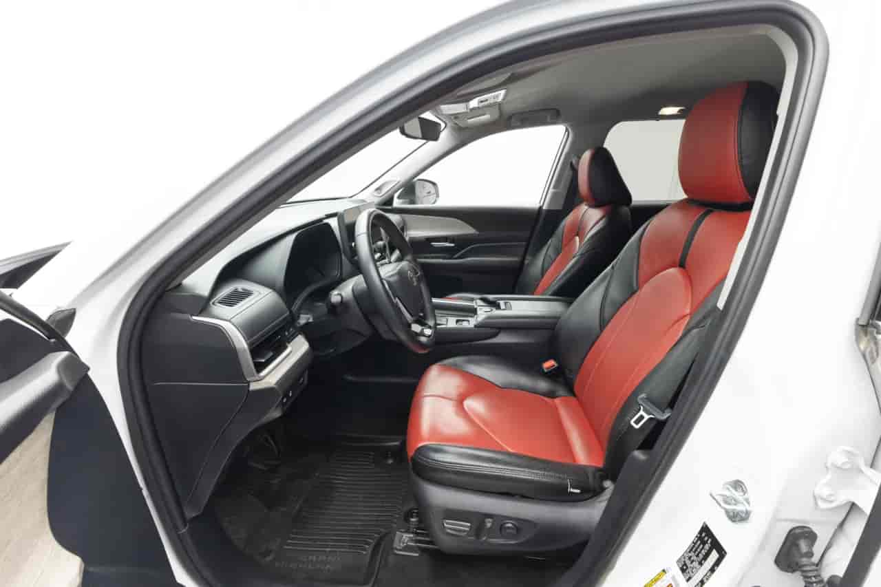 TOYOTA Grand Highlander - 10