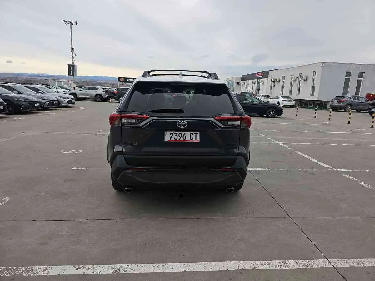 TOYOTA RAV4 - 5