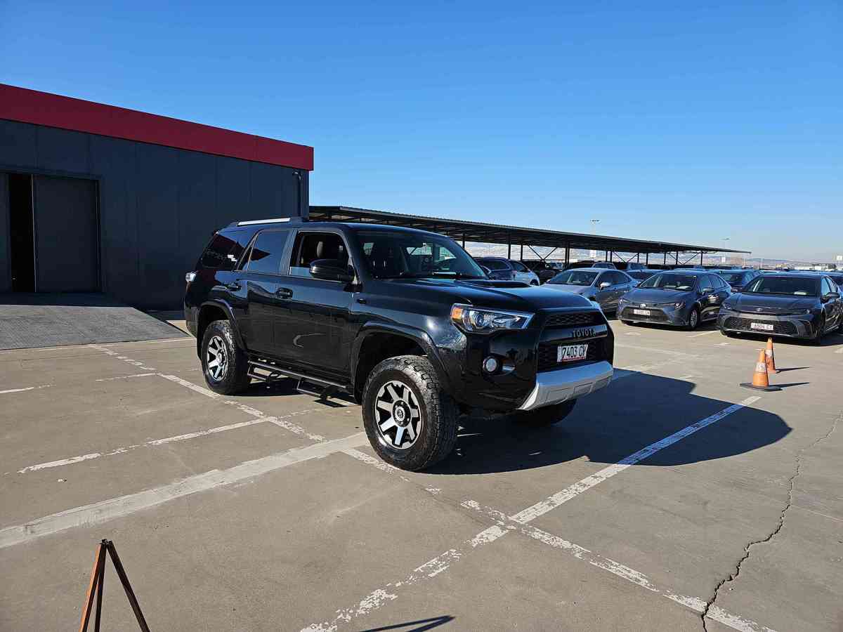 TOYOTA 4Runner - 3