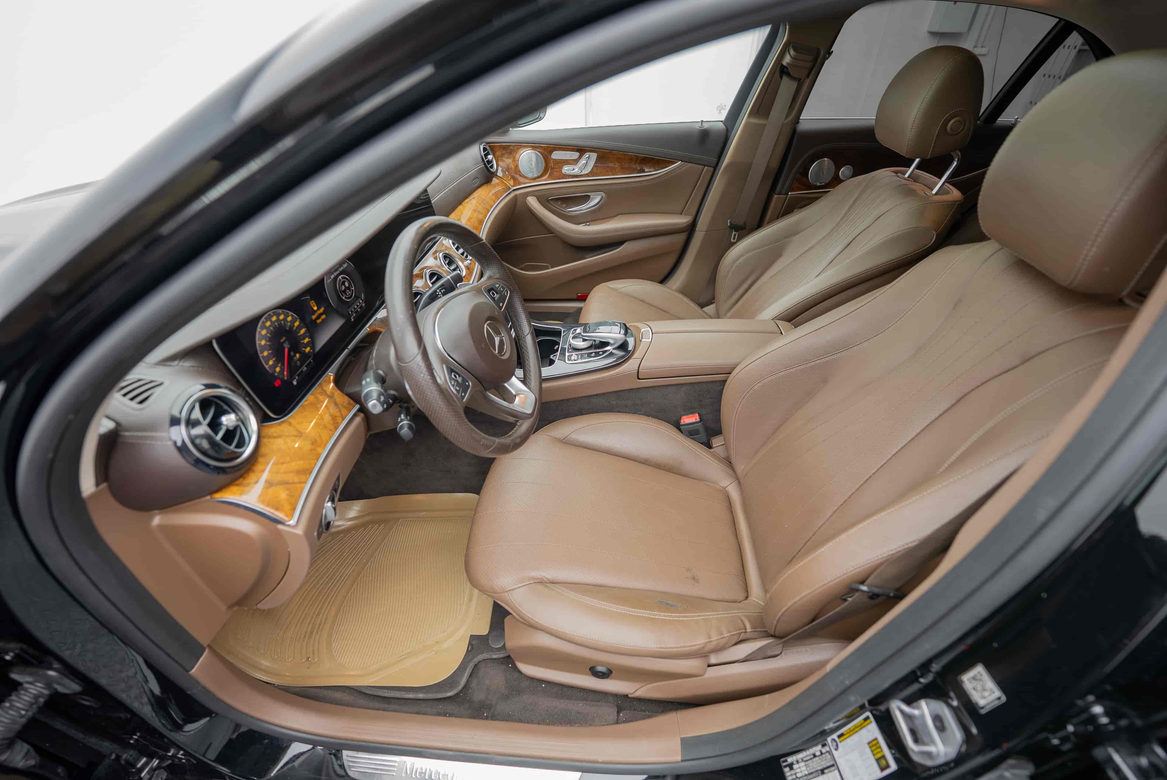 MERCEDES-BENZ E-Class - 10